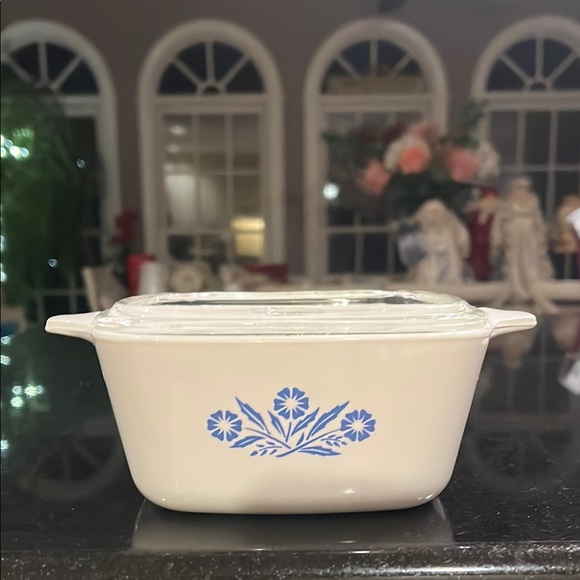 "Cornflower Blue" - Petite Pan & Glass Lid by Corning (P-43-B) - Picture 2 of 10